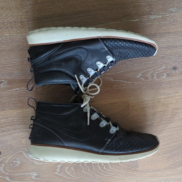 Nike Roshe Run Sneakerboot QS Quilted Men’s Size 11.5 Black - Picture 3 of 14